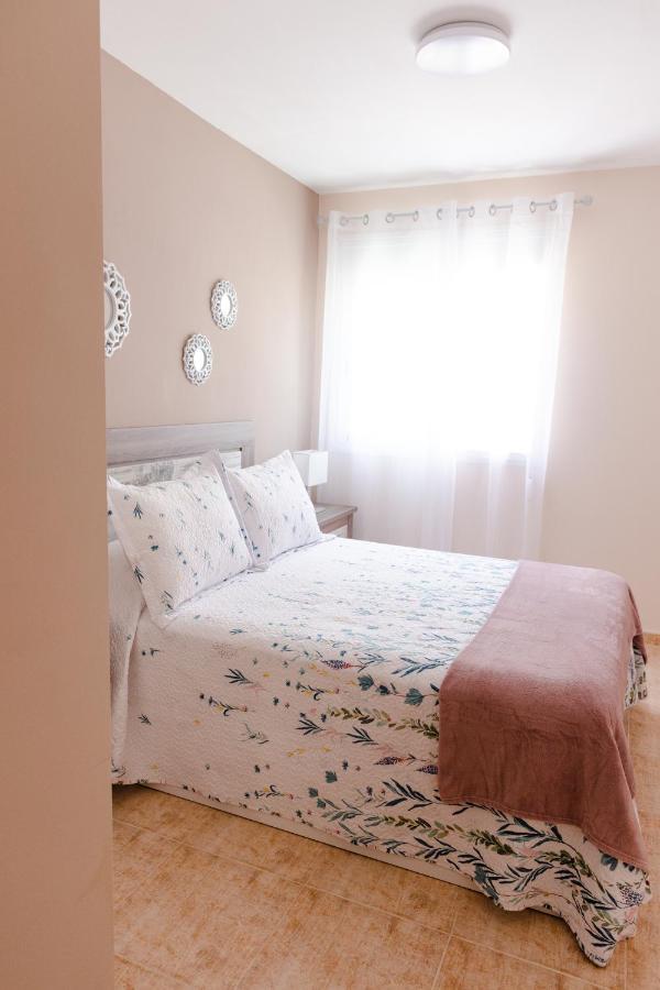 Apto Ache, Acogedor Apartamento De 66 M Con Terraza, Aire Acondicionado Y Parking Privado Gratuito Los Abrigos Esterno foto