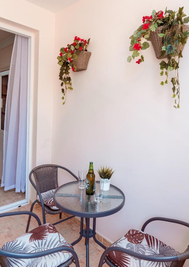 Apto Ache, Acogedor Apartamento De 66 M Con Terraza, Aire Acondicionado Y Parking Privado Gratuito Los Abrigos Esterno foto