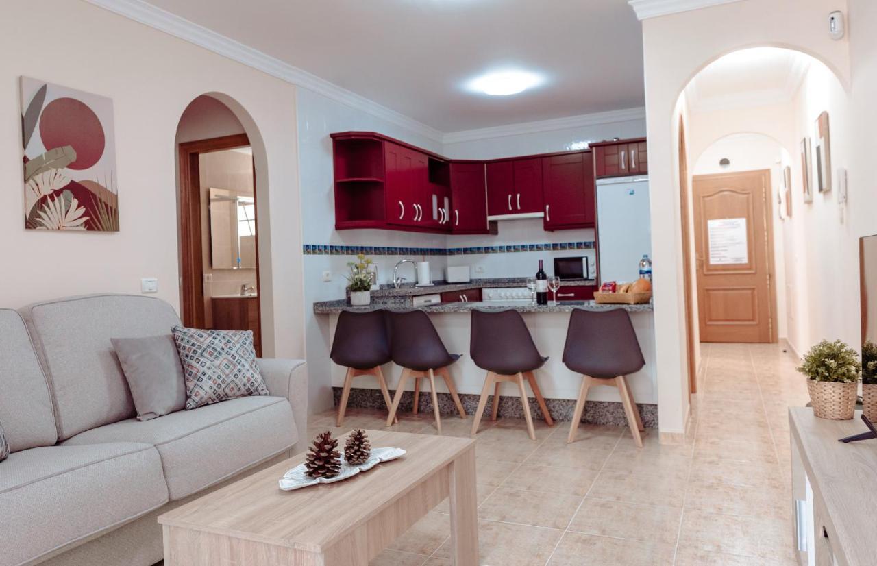 Apto Ache, Acogedor Apartamento De 66 M Con Terraza, Aire Acondicionado Y Parking Privado Gratuito Los Abrigos Esterno foto