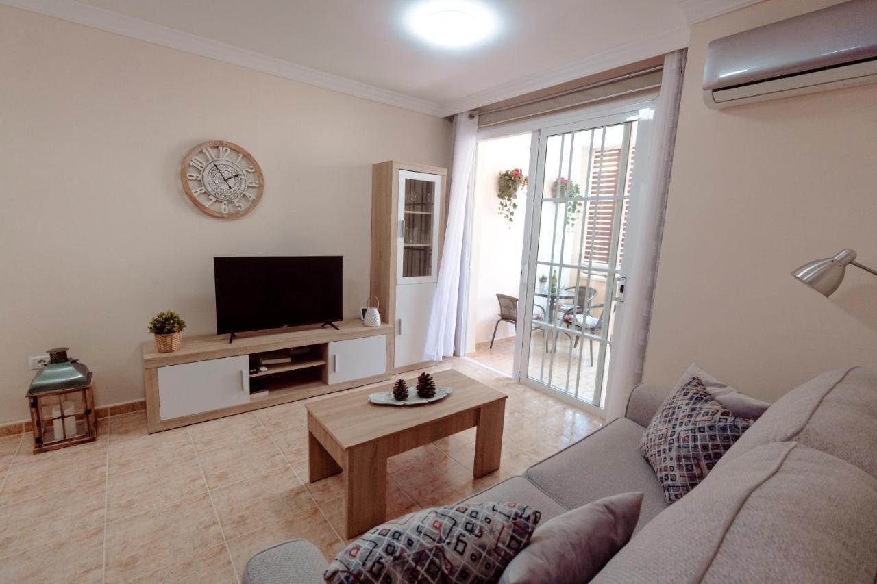 Apto Ache, Acogedor Apartamento De 66 M Con Terraza, Aire Acondicionado Y Parking Privado Gratuito Los Abrigos Esterno foto