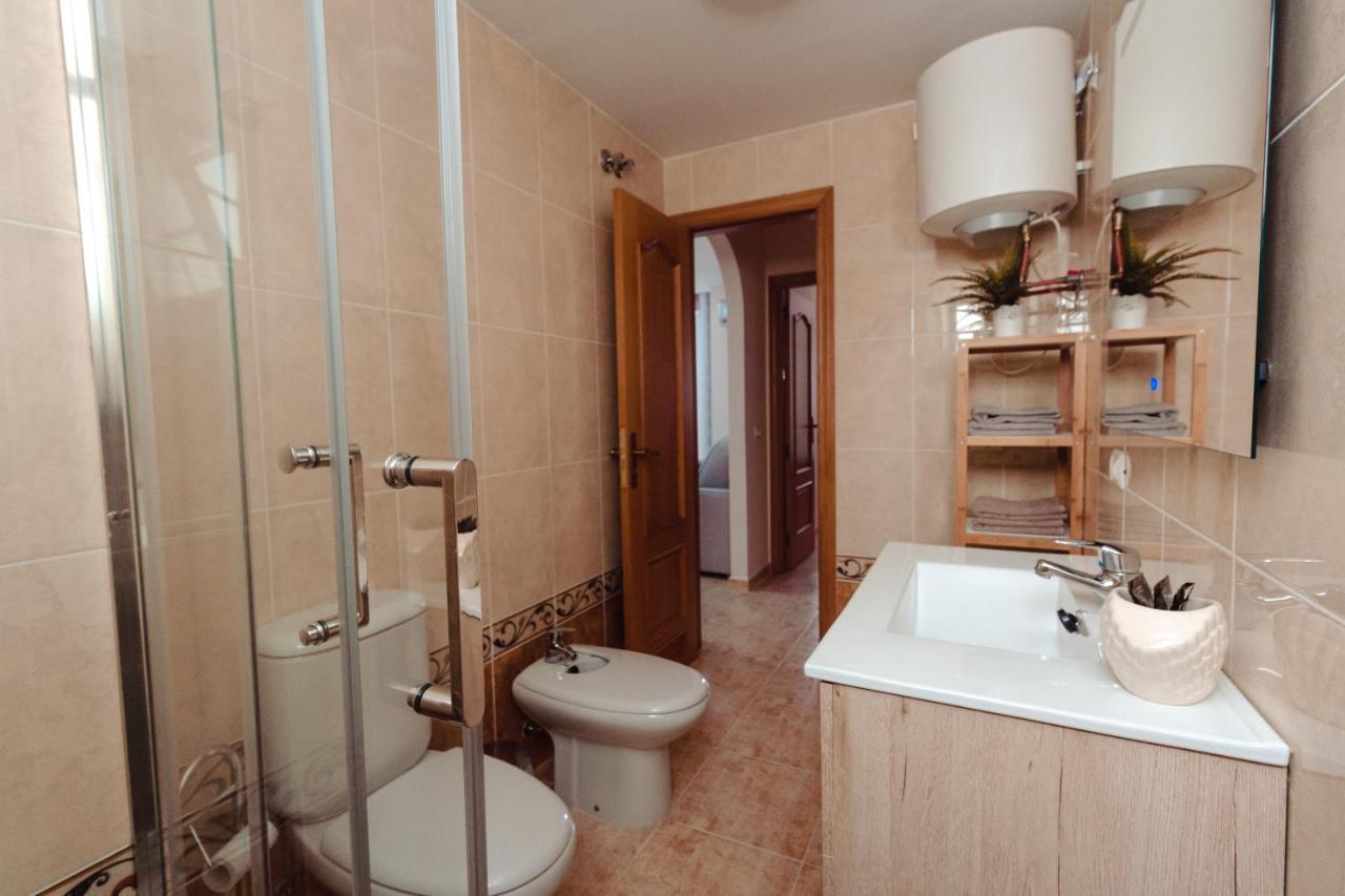 Apto Ache, Acogedor Apartamento De 66 M Con Terraza, Aire Acondicionado Y Parking Privado Gratuito Los Abrigos Esterno foto